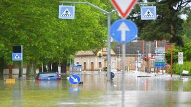 ثمانية قتلى في فيضانات بشمال إيطاليا